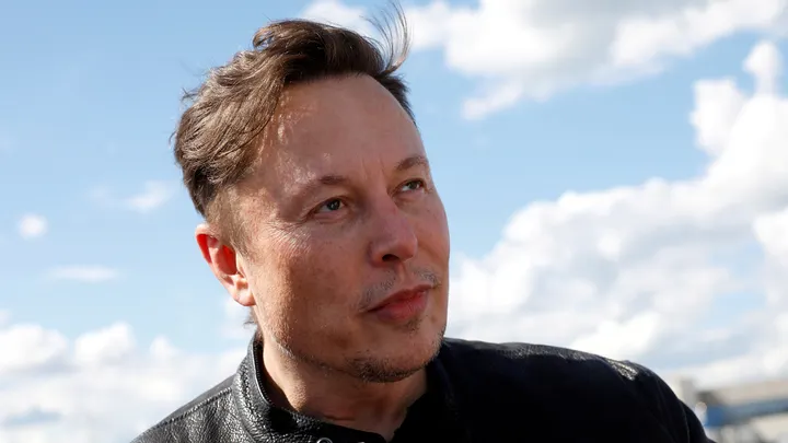 Report: Elon Musk Considers Raising $3 Billion To Pay Down Twitter Debt