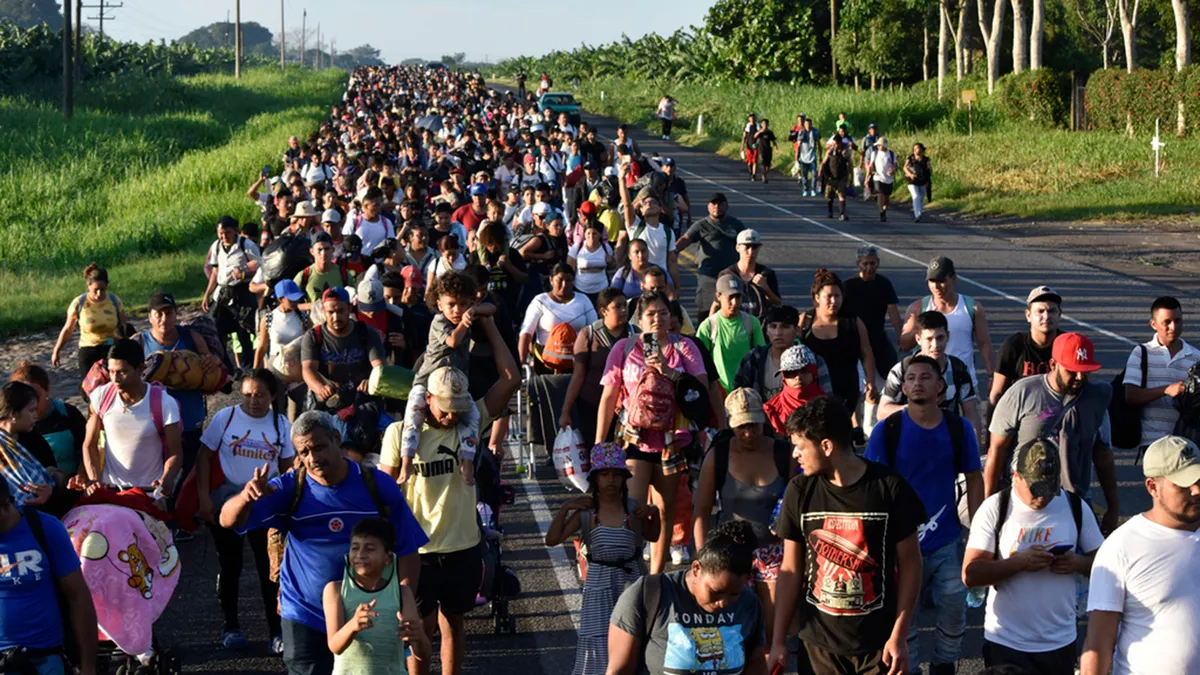 Migrant Caravan Treks Through Mexico, Headed Toward US Border