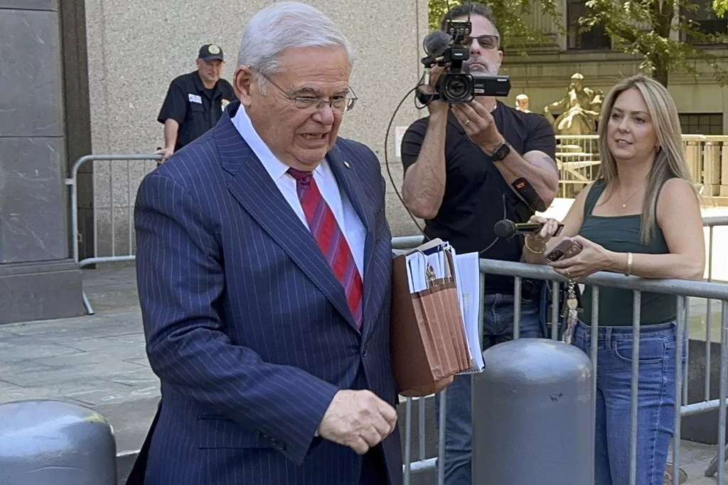 Jury Deliberations In Sen. Menendez Bribery Trial Begin Friday