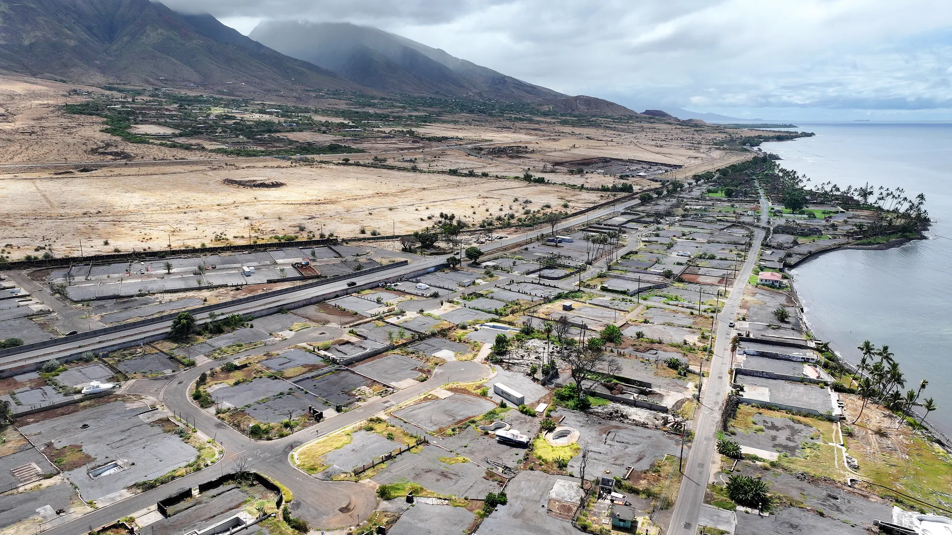 Haunting Photos: Maui’s Slow Recovery From Wildfires