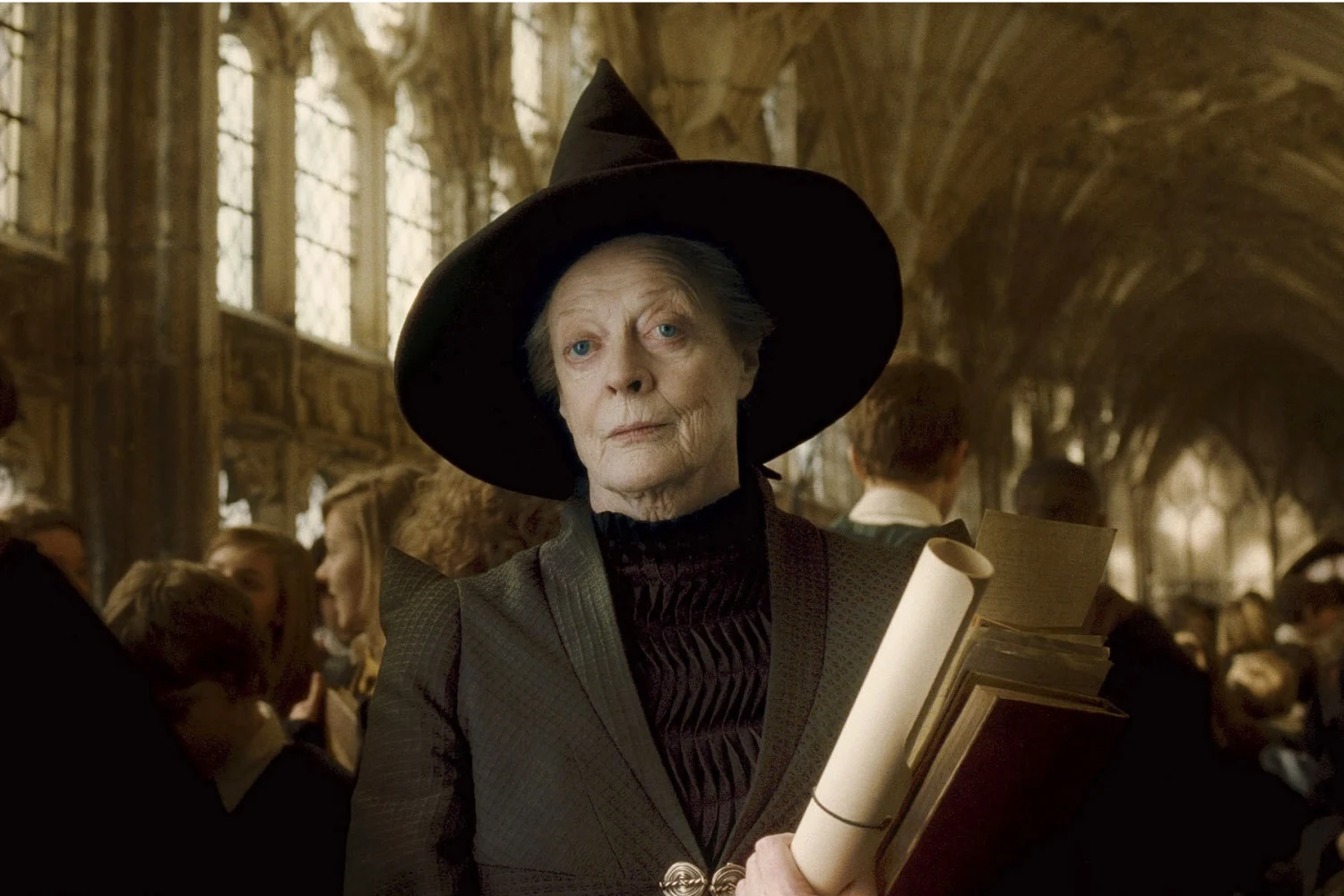 Maggie Smith, ‘Harry Potter’ And ‘Downton Abbey’ Star, Dies At 89