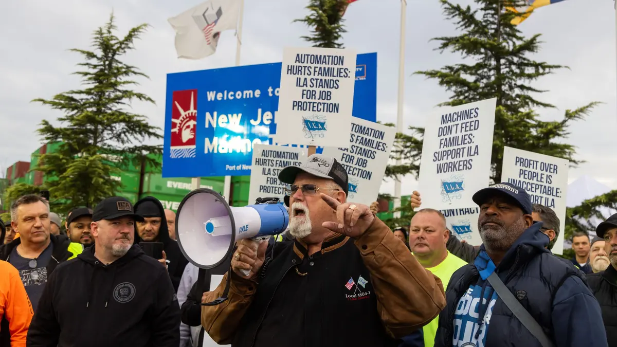 Auditors Found 18% Of Longshoremen’s Union Hires Had Mob Ties…