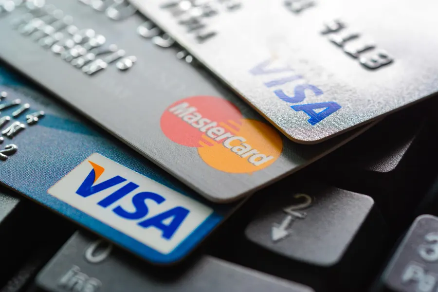 Sens. Hawley, Sanders Propose 10% Cap On Credit Card Rates
