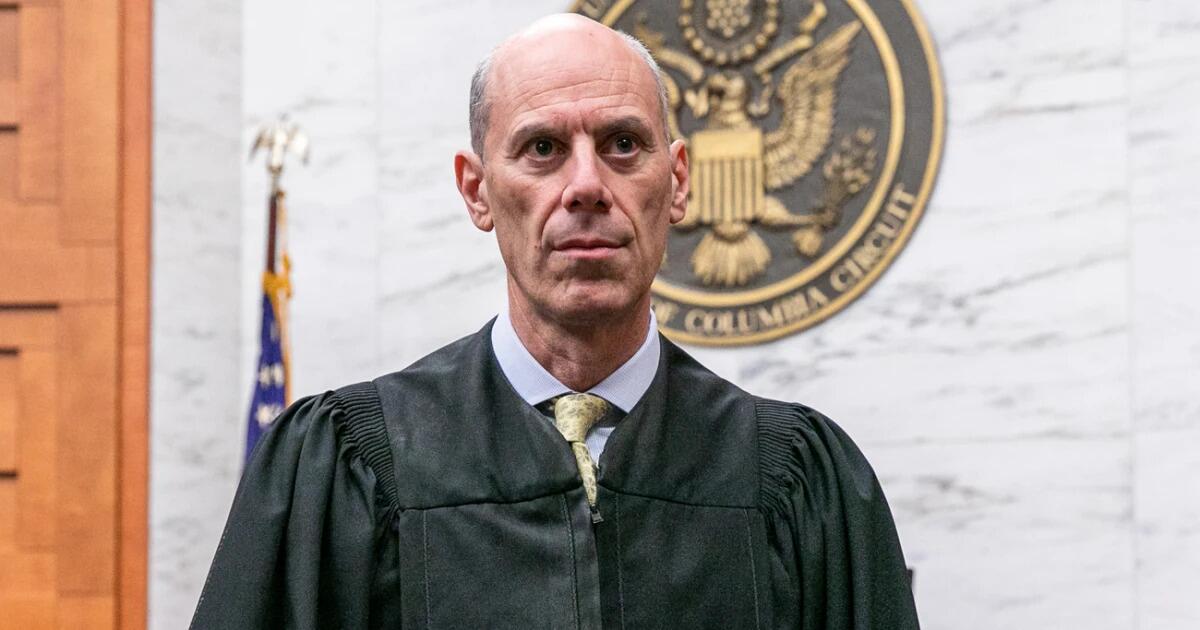 Notorious FISA / Ray Epps / J6 / Tump Judge ‘Preemptively’ Blocks Admin From Deporting Alleged Tren De Aragua Members