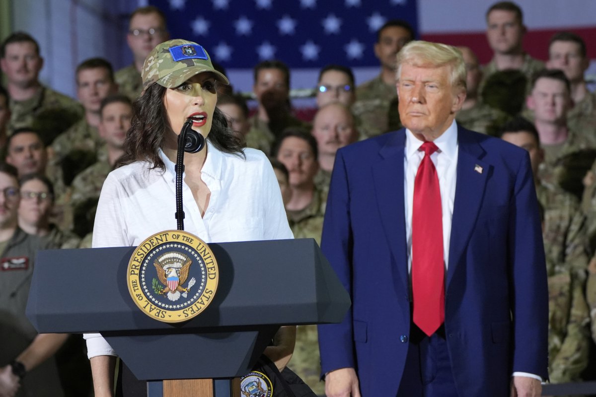 Trump Makes Whitmer Show Her Face At Michigan Event