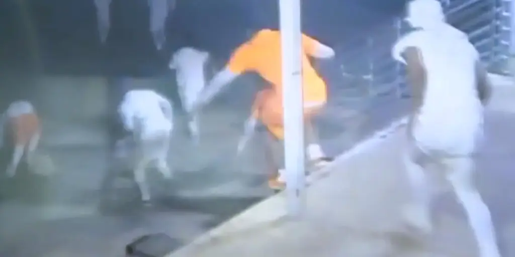 Wild Video Shows 10 Violent Inmates Flee From New Orleans Jail After Breaking Out