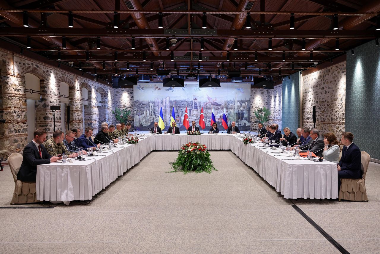 First Face-To-Face Ukraine-Russia Talks In Three Years Show No Progress In Turkey
