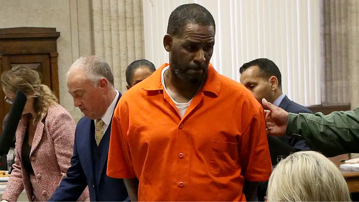 R. Kelly Rushed To The Hospital After Overdosing In Prison