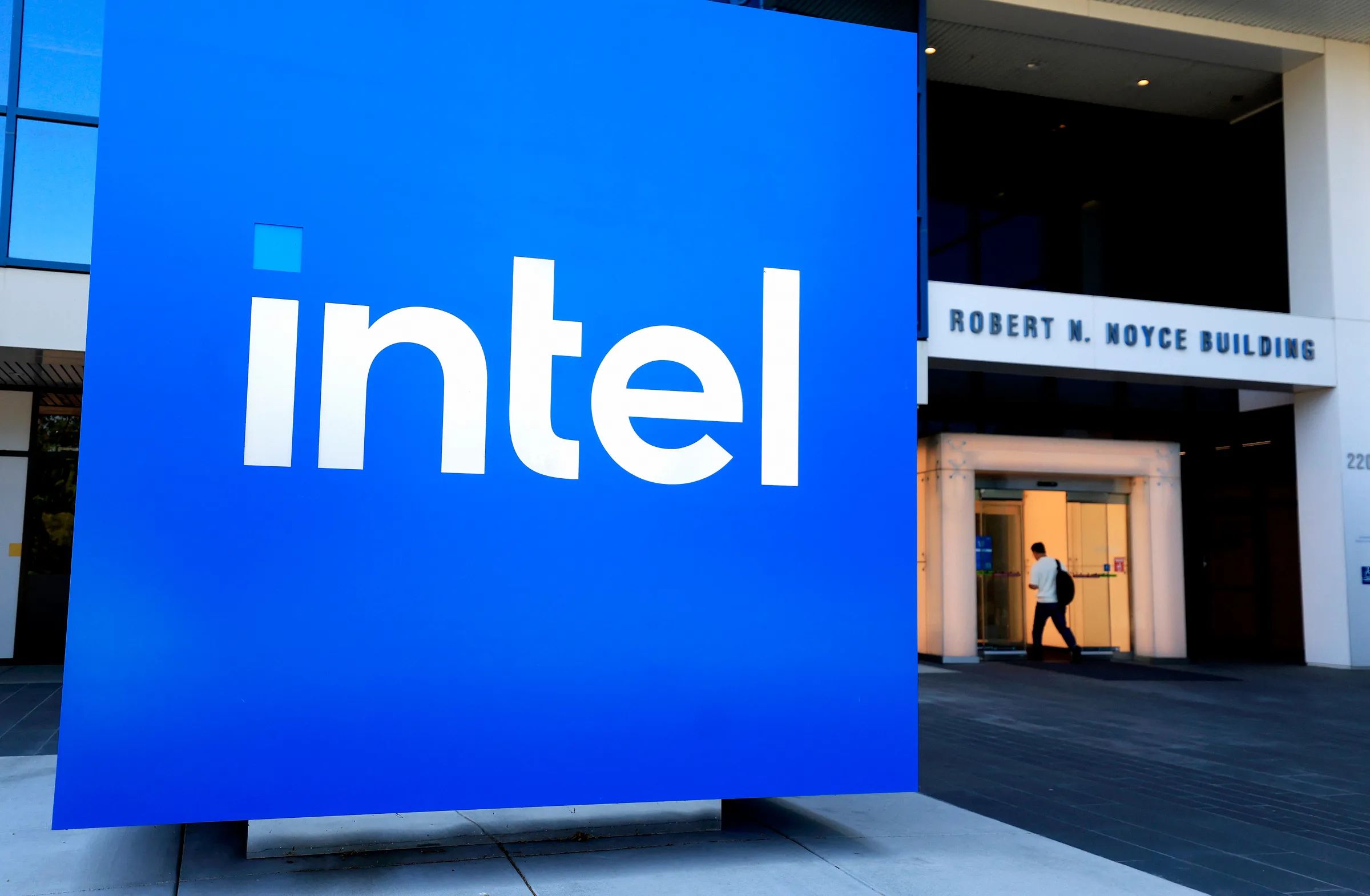 Trump Says Intel Agreed To Give US A Stake In Its Company