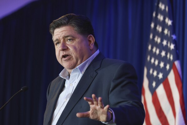 Illinois Governor Signs Bill Opening Financial Aid To Illegals