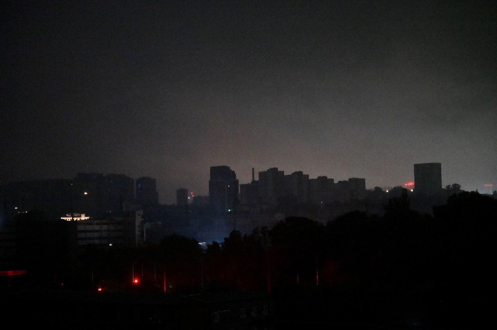 Kiev, Nine Other Regions, Plunged Into Darkness As Russian Air War Escalates