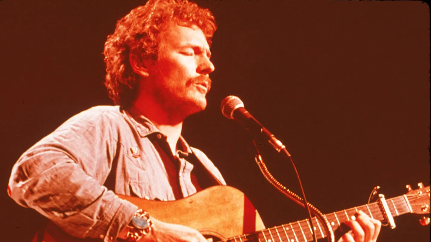 50 Years After Edmund Fitzgerald Claimed 29 Lives, Lightfoot’s Musical Memorial Endures
