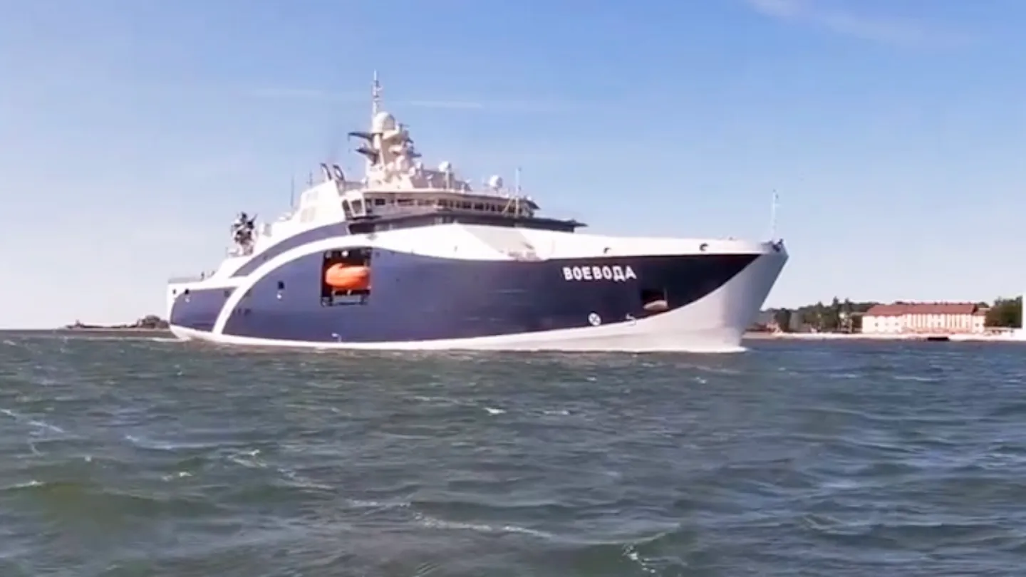 Is This Russian Rescue Ship Really “Putin’s New Yacht?”