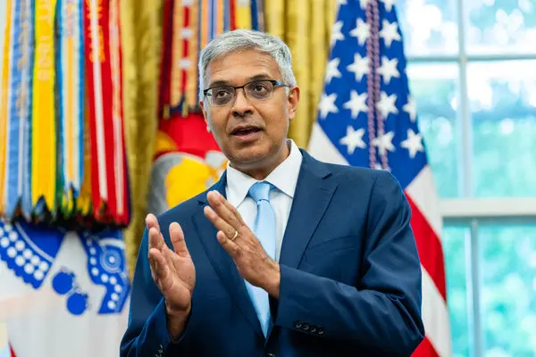 Bhattacharya Goes From US Health Policy Outsider To Leading Top Agencies At Trump’s Personal Request