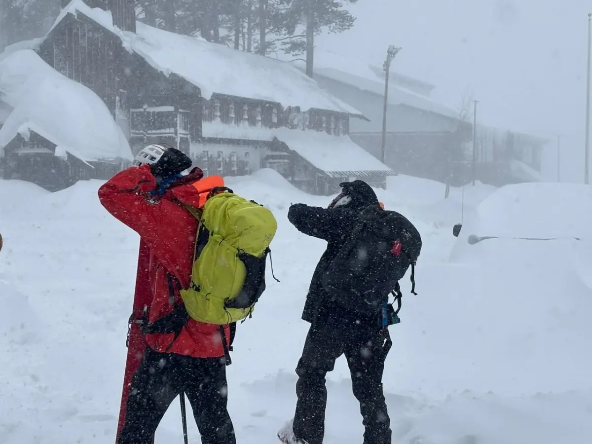 Group Of 10 Skiers Are Missing In California Avalanche