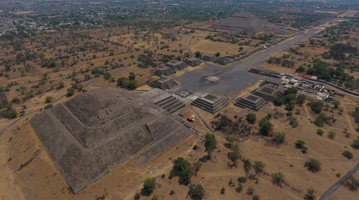 Gunman At Pyramids North Of Mexico City Kills 1 Canadian Tourist And Injures 6