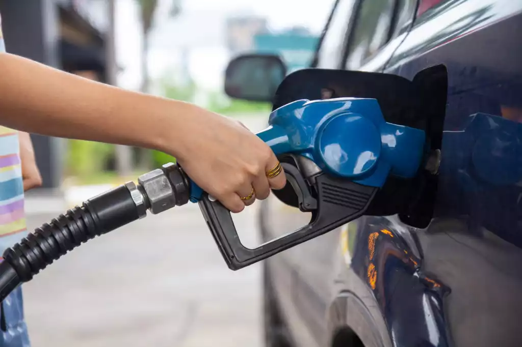 National Average Gas Price Reaches $4.45 Before Summer Driving Season