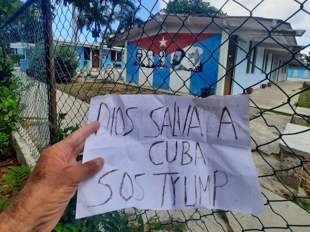 Cubans Launch ‘SOS Trump’ Campaign Asking White House For Help Ending Regime