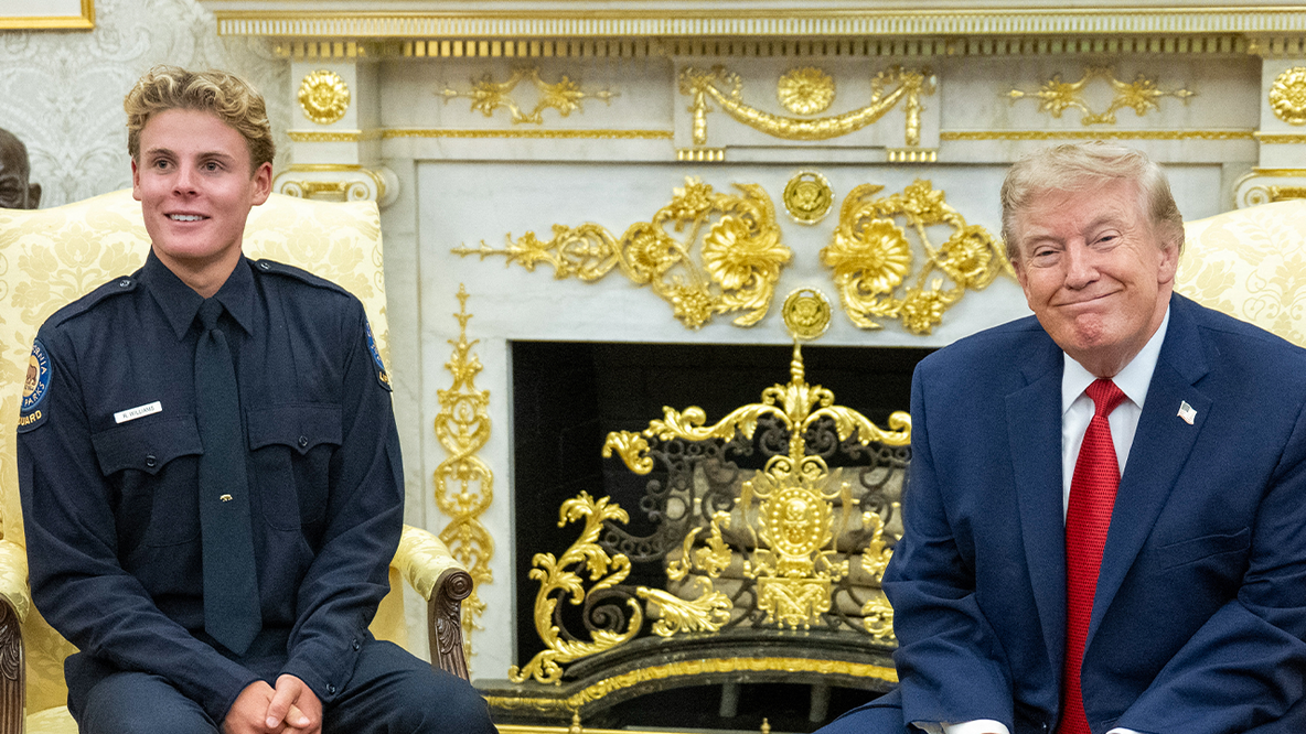 Trump Welcomes Lifeguard From Viral Rescue To White House